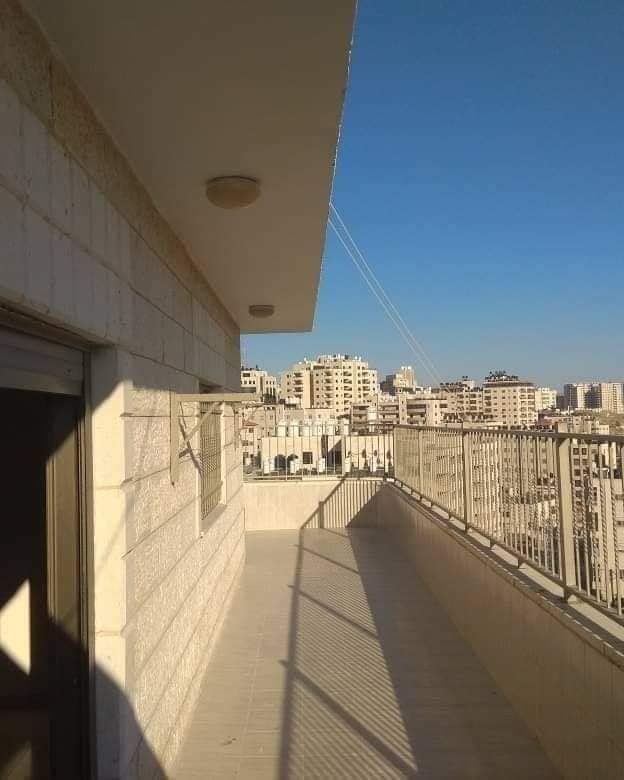 روف للإيجار قرب تكسي الخطيب