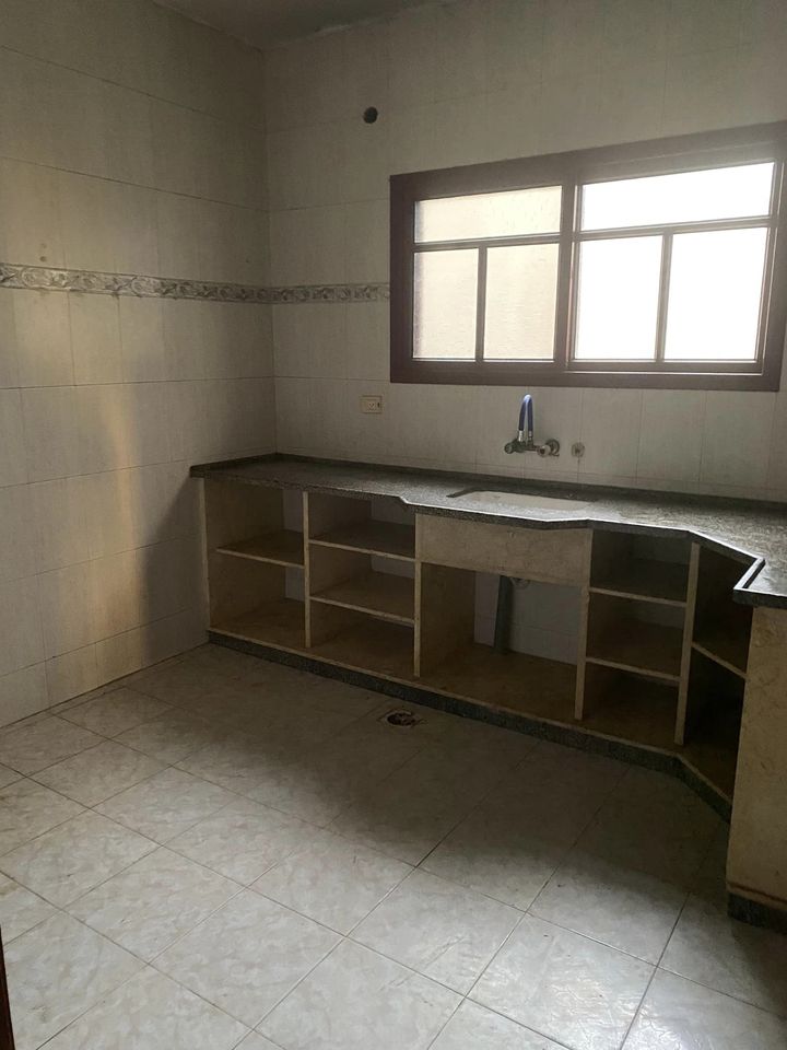 شقة للإيجار بالقرب من مسجد مصعب بن عمير  