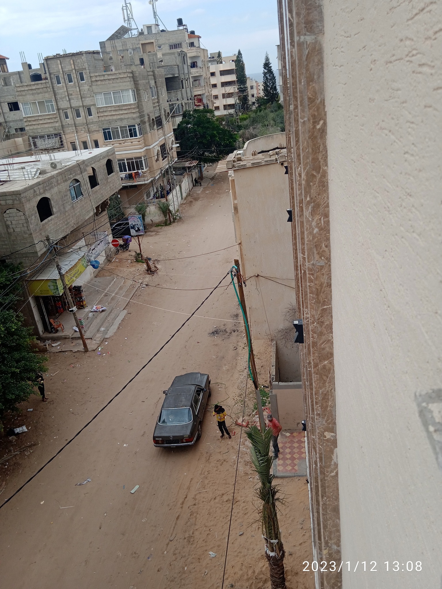 شقتين للبيع عند مستشفى القدس