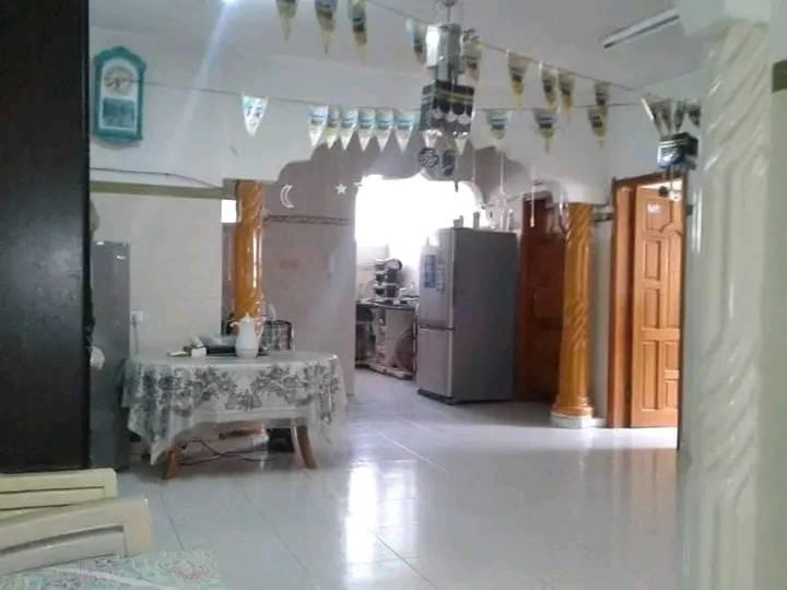 بيت للبيع قرب مفترق أبو الأمين