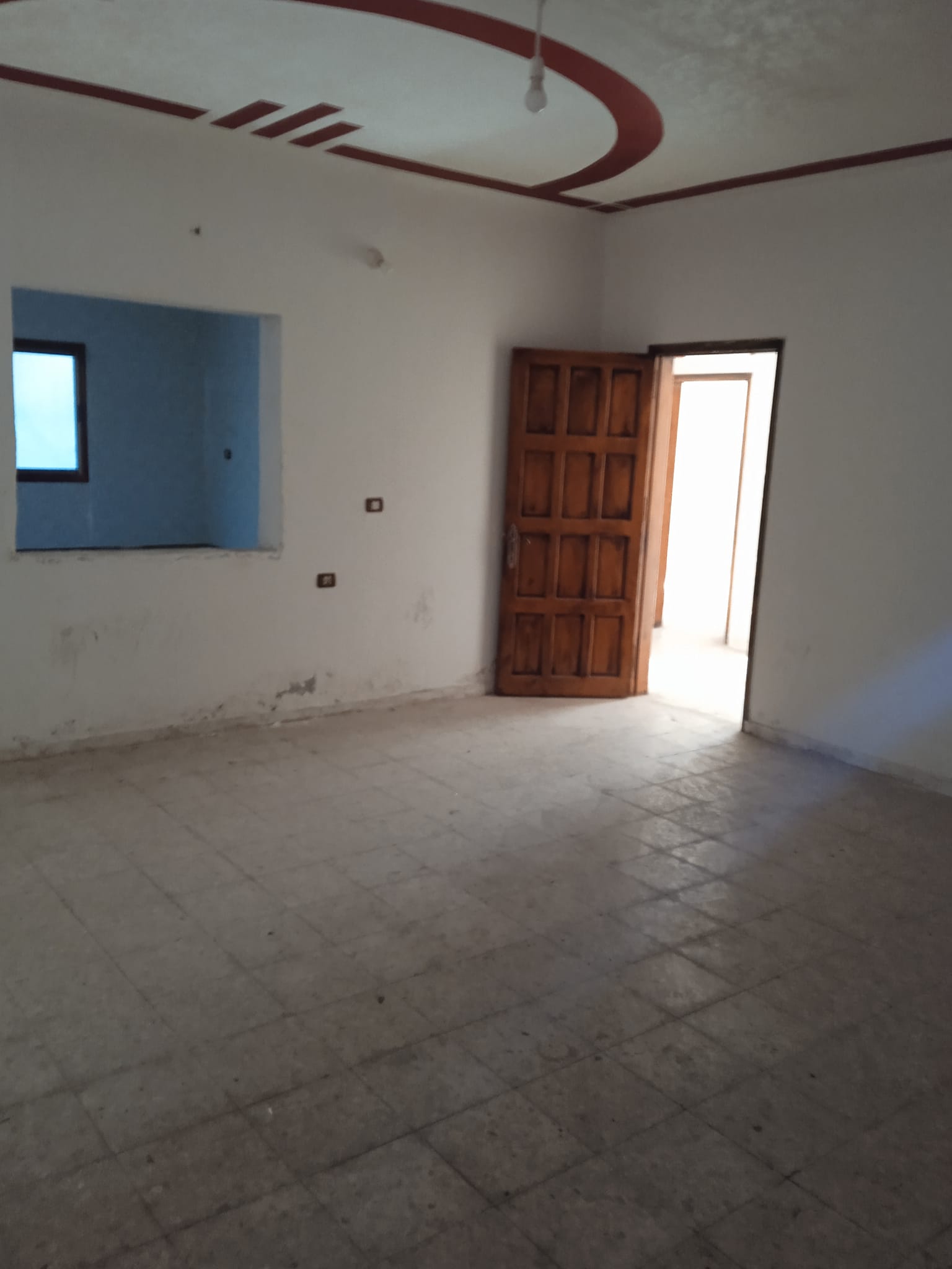 شقة للبيع قرب مسجد الإيمان