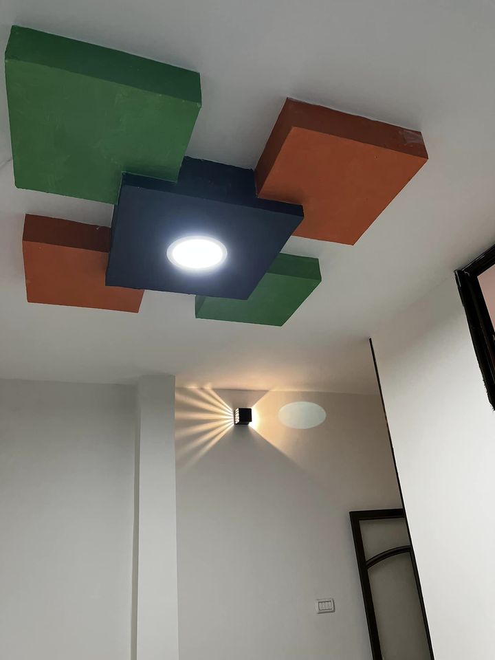 شقة للبيع في عماره ذات موقع مميز