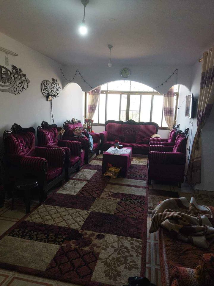 شقة للبيع قرب دوار أبو علبة