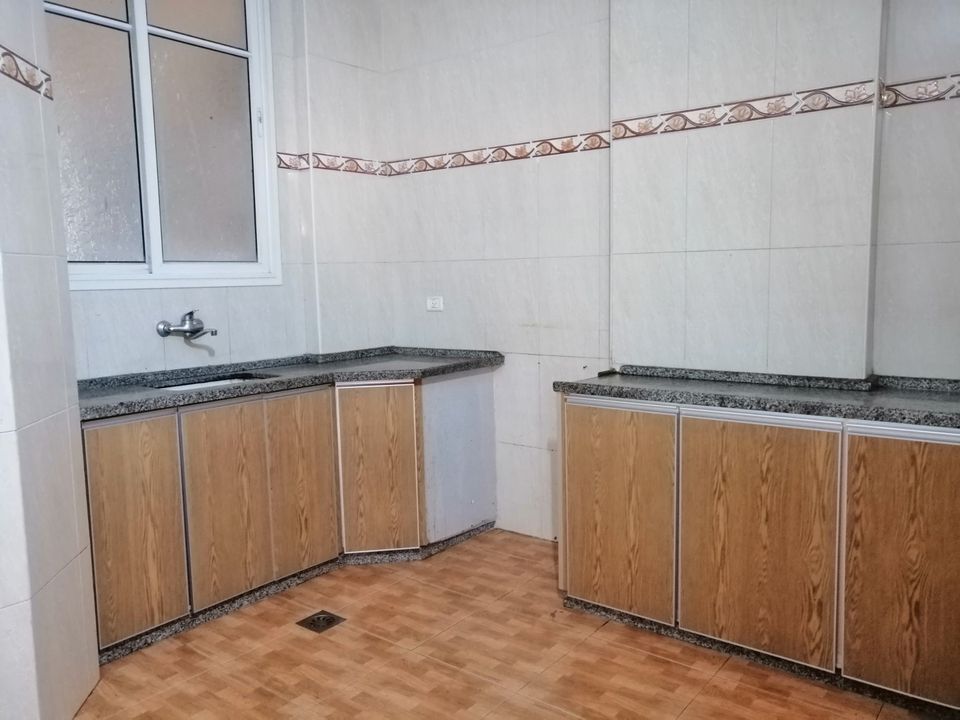 شقة سكنية للإيجار بجوار دار القرآن الكريم و السنة
