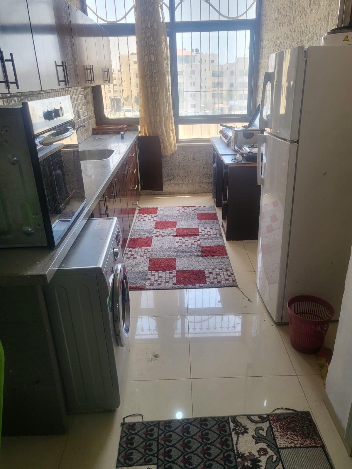 شقة مفروشة للإيجار قرب سوبر ماركت عسل وبصل