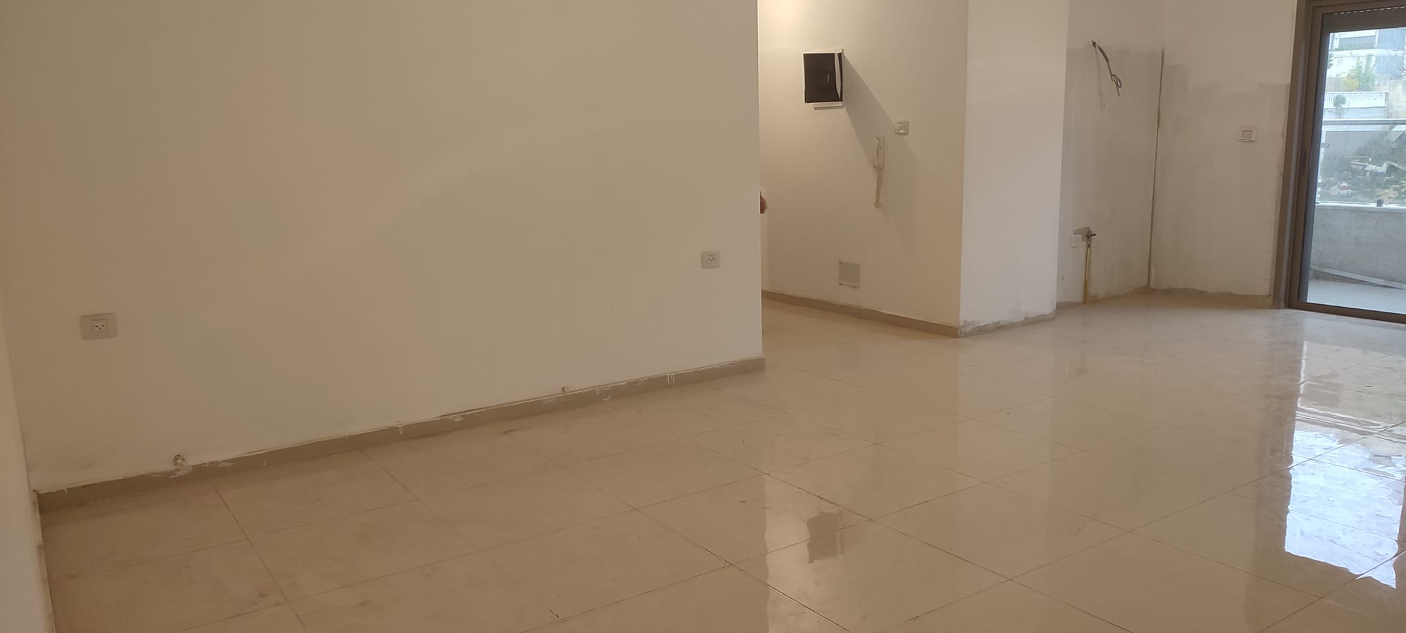 شقه للبيع في سطح مرحبا
