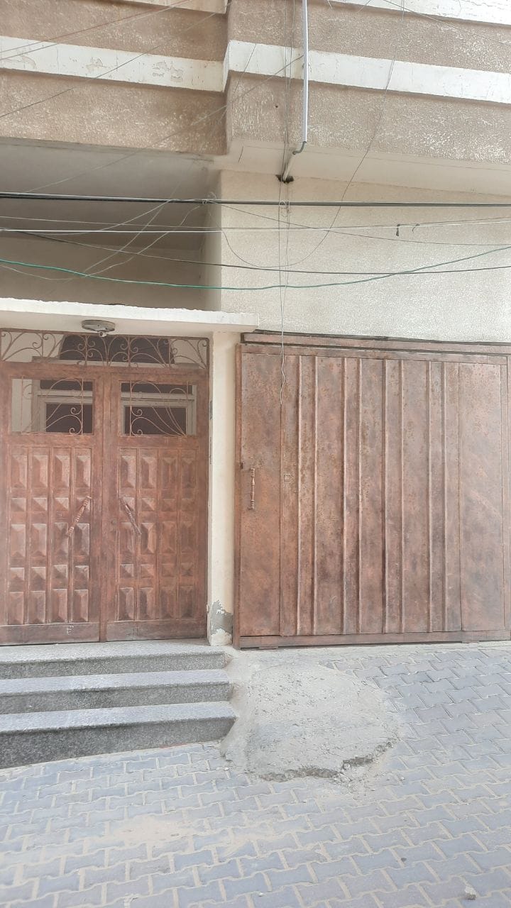 منزل للبيع بموقع حيوي ومميز