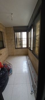 شقة فارغة للبيع بـجـانـب ديـوان الموظـفين