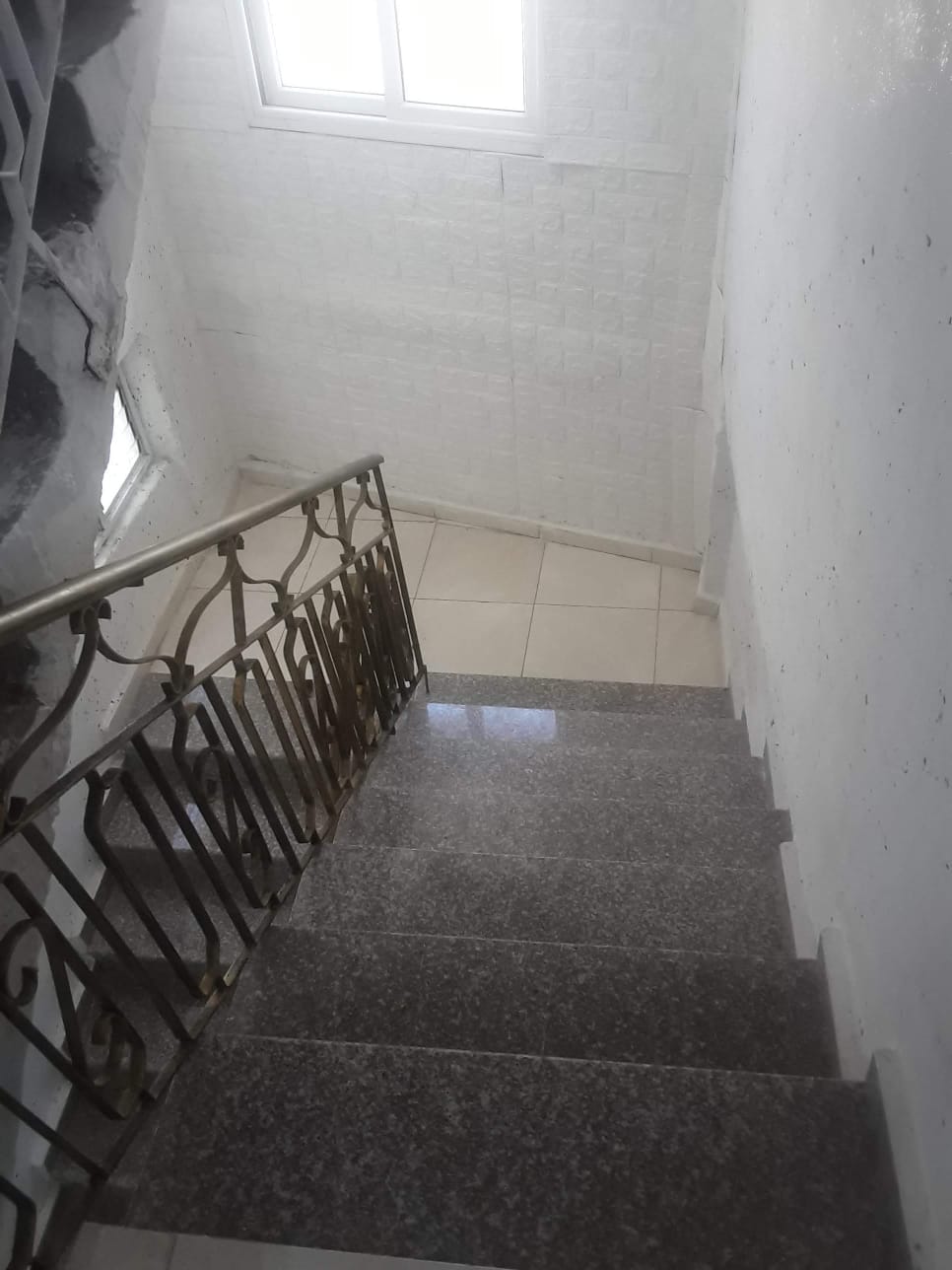  شقتين للبيع في منطقة النفق 