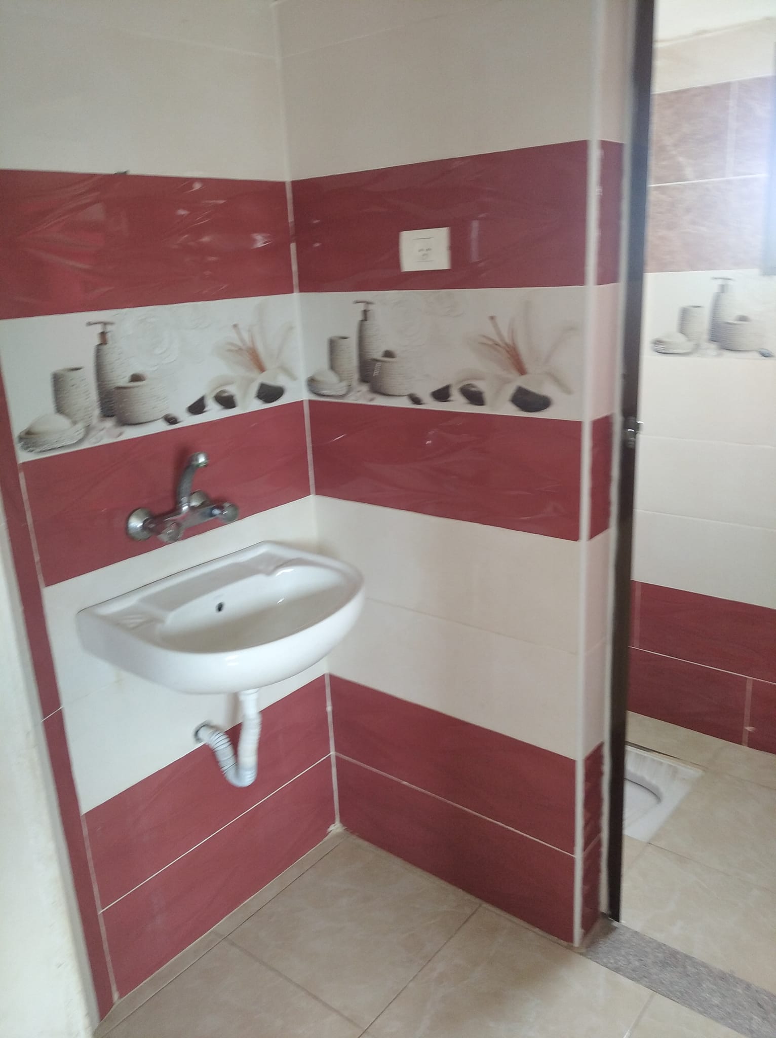 بيت للإيجار عند صالة الخليج
