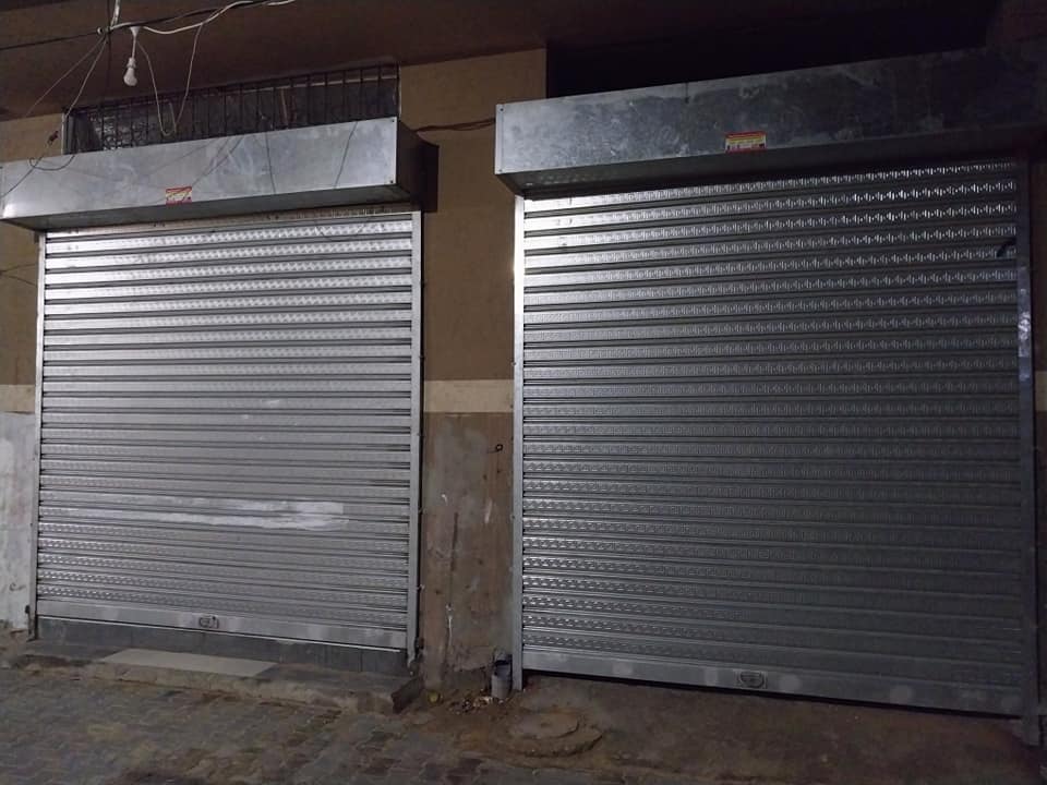 مخازن للبيع قرب مسجد عائشة