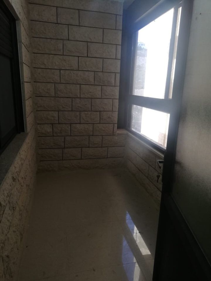 شقة غير مفروشة للإيجار 