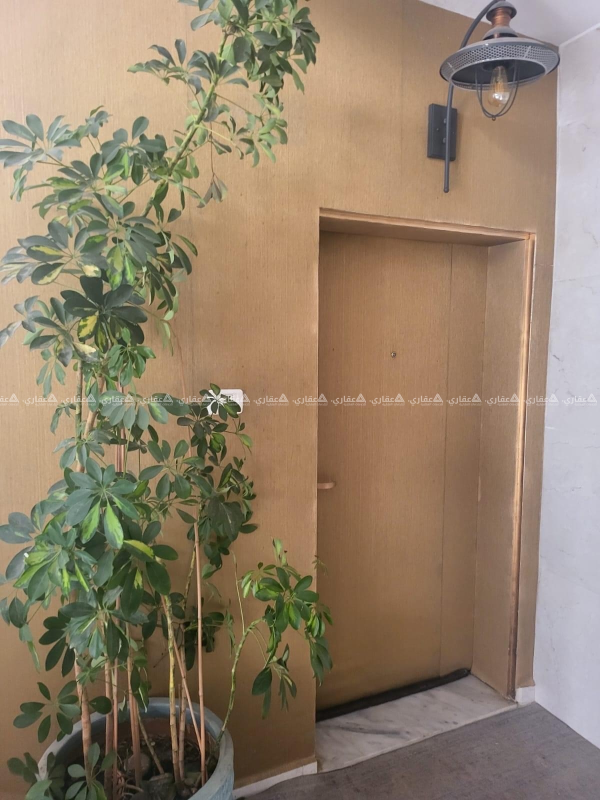 رووف للبيع قرب سوبر ماركت الشرفه