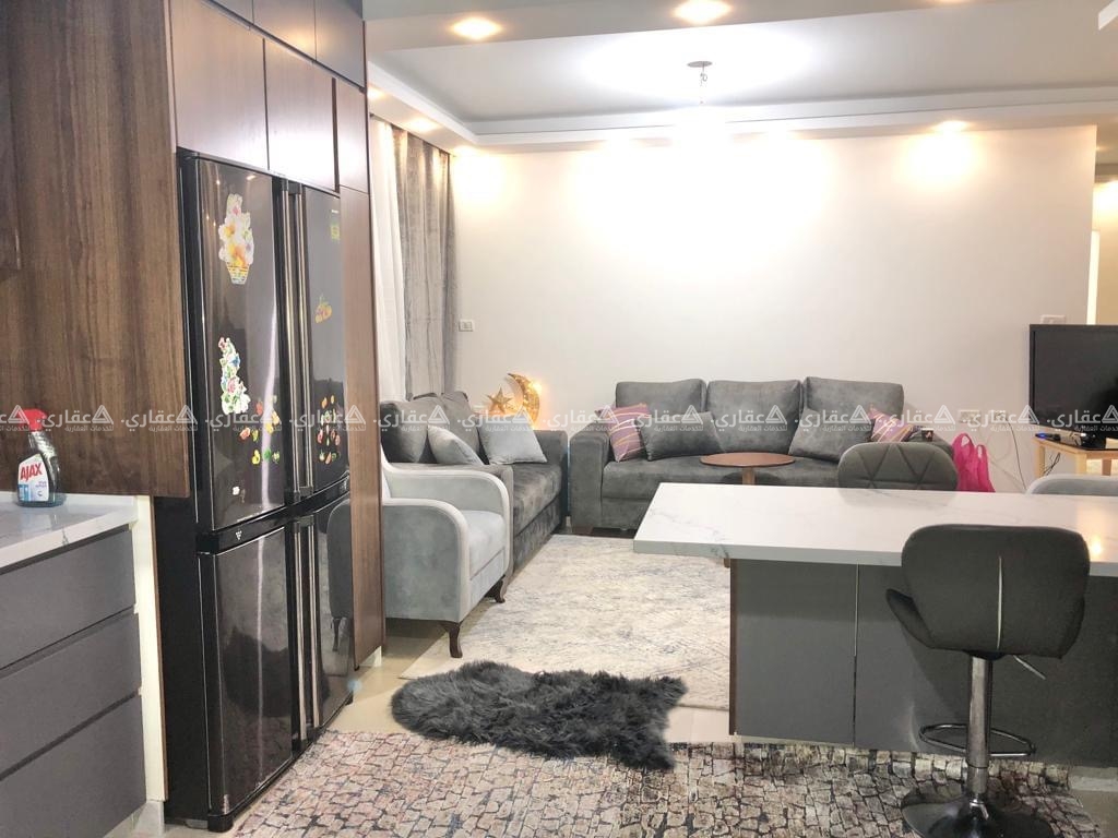  شقة مميزة تشطيب حديث مع إطلالة رائعة للبيع 