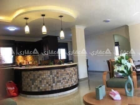 شقهً مفروشه للإيجار قرب فندق سيزار