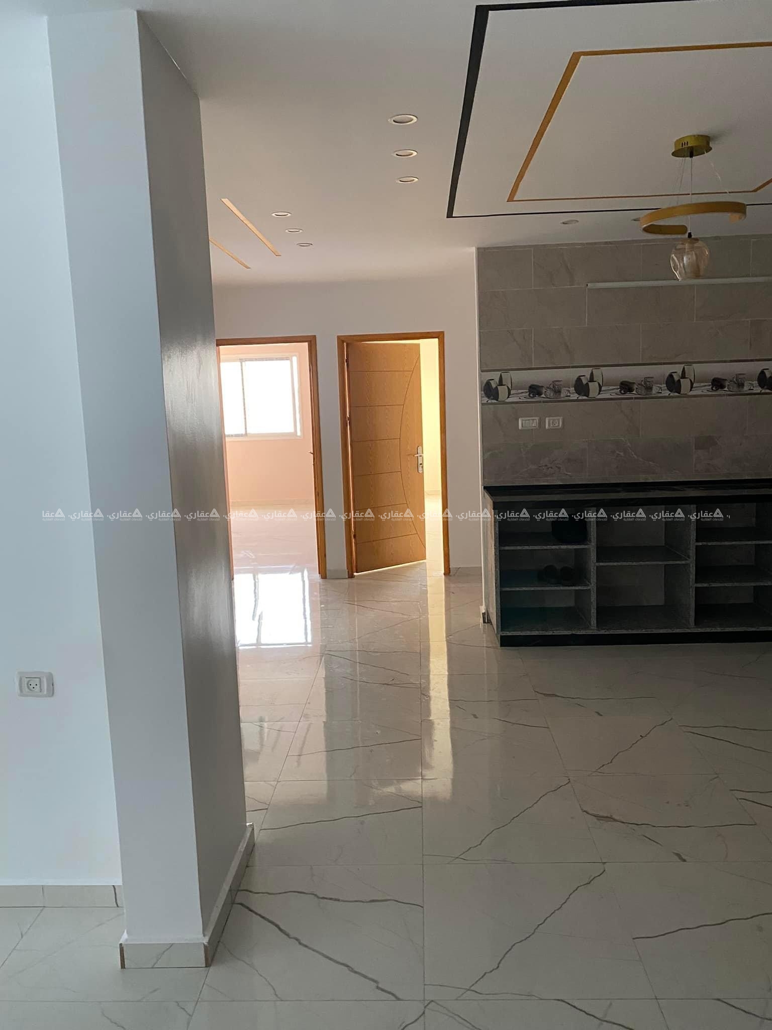 شقة سكنية في عمارة حديثة 