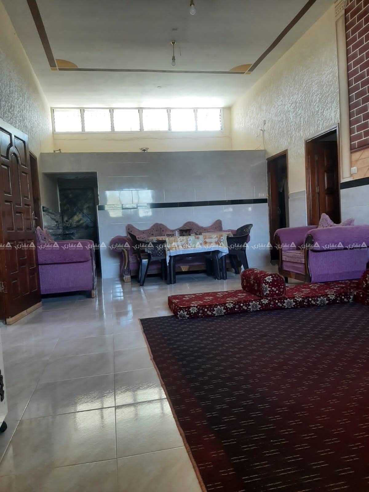 منزل بالقرب من مسجد الفرقان.