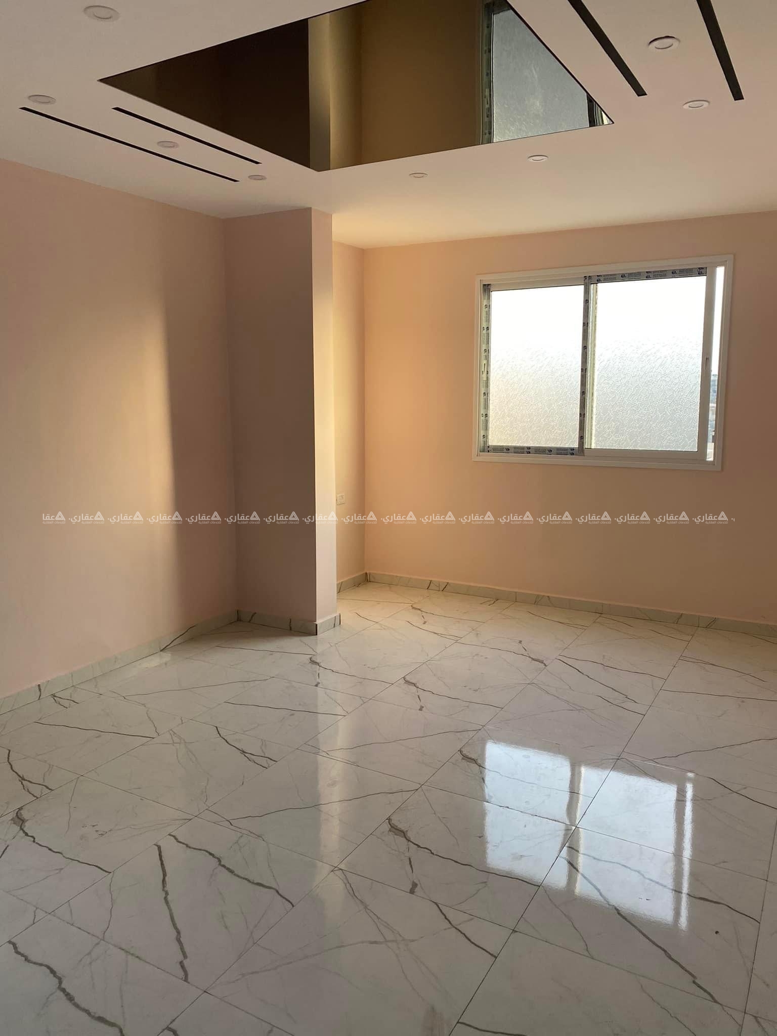 شقة سكنية في عمارة حديثة 