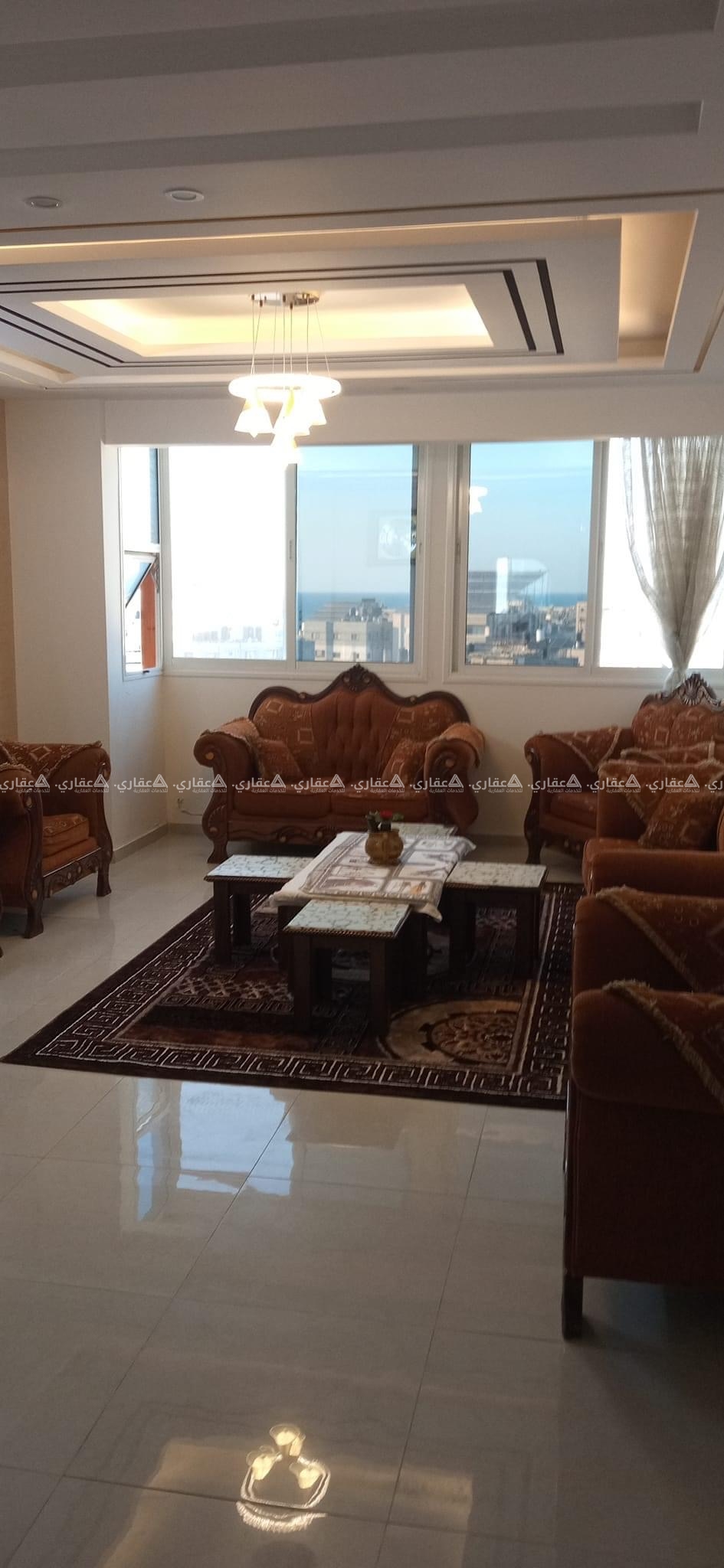 روف مفروش للايجار ذو اطلالة بحرية 