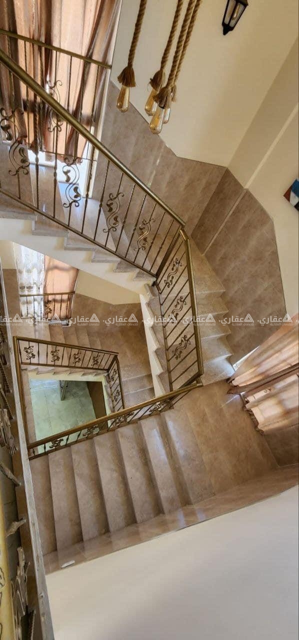ڤيلا للبيع بالقرب من قصر الجنيدي