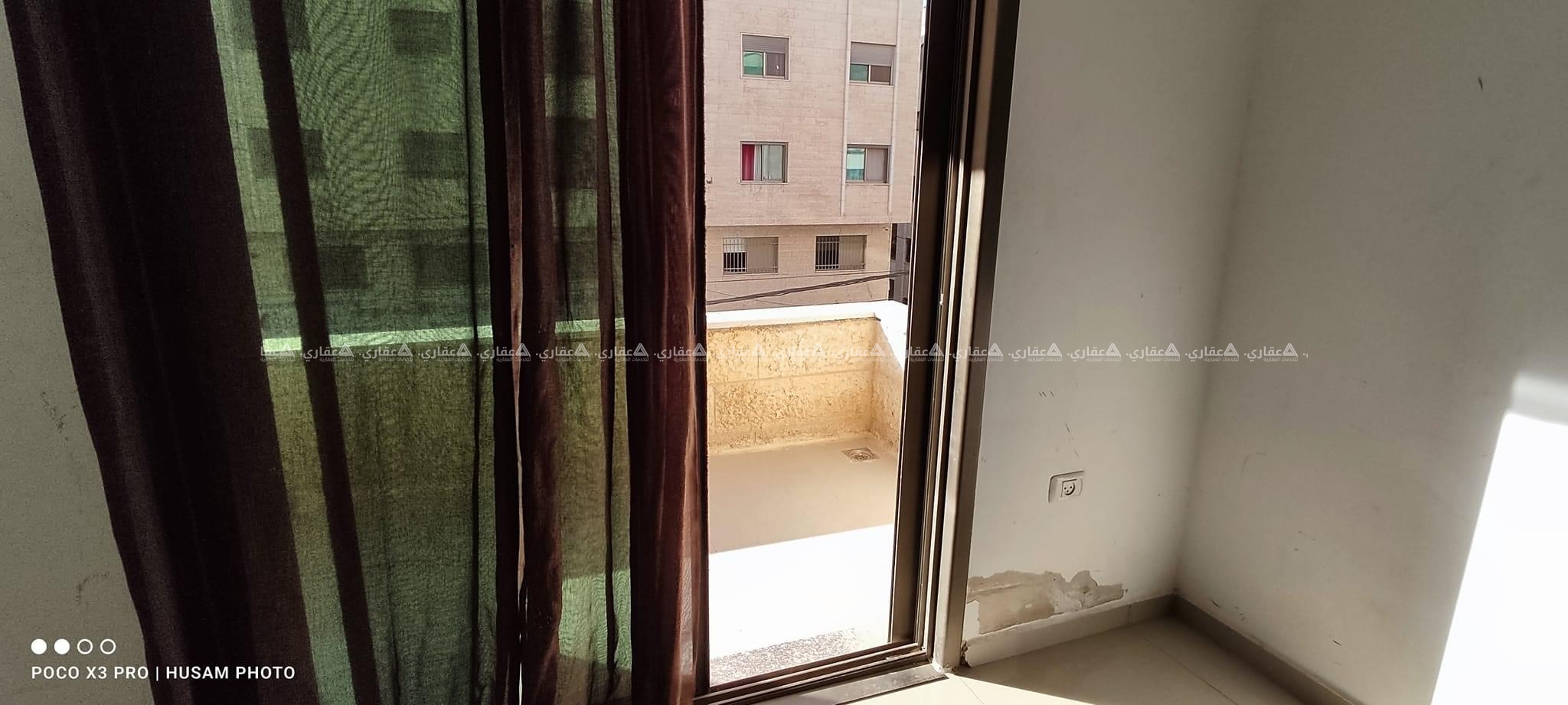 استديو للإيجار للموظفين الشباب فقط