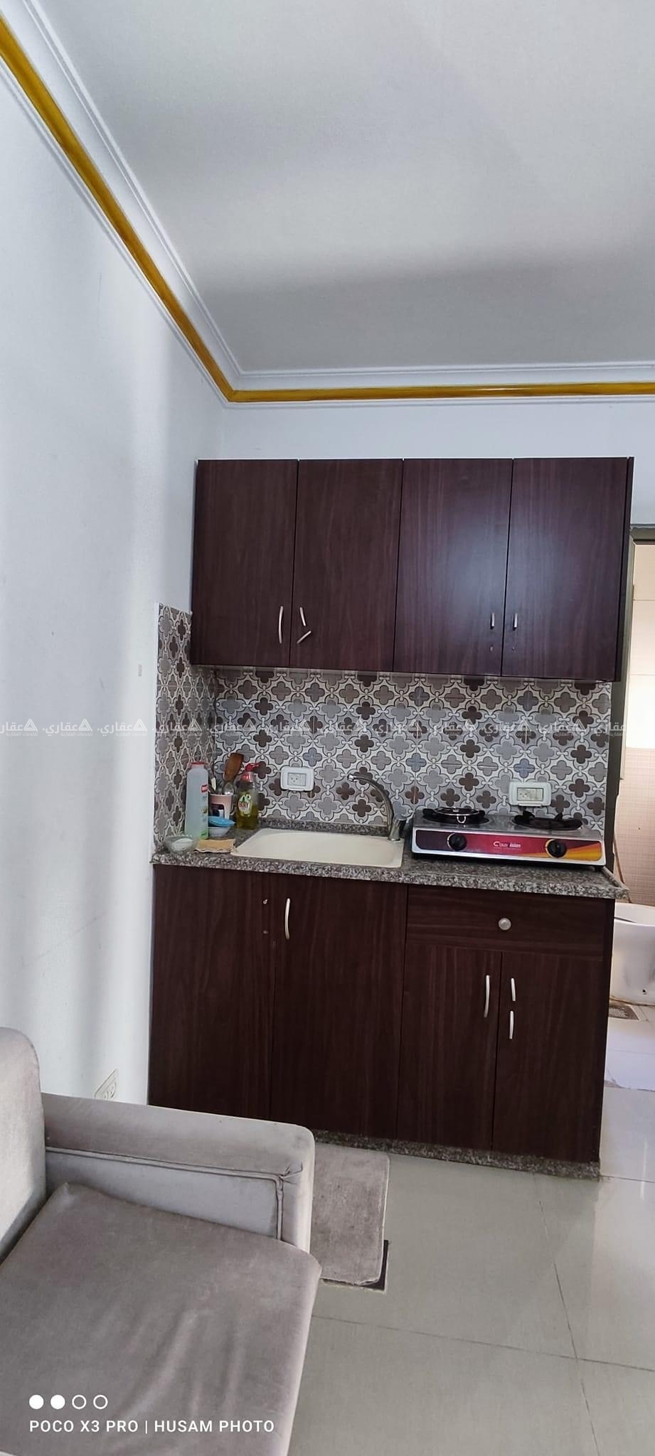 استديو للإيجار للموظفين الشباب فقط