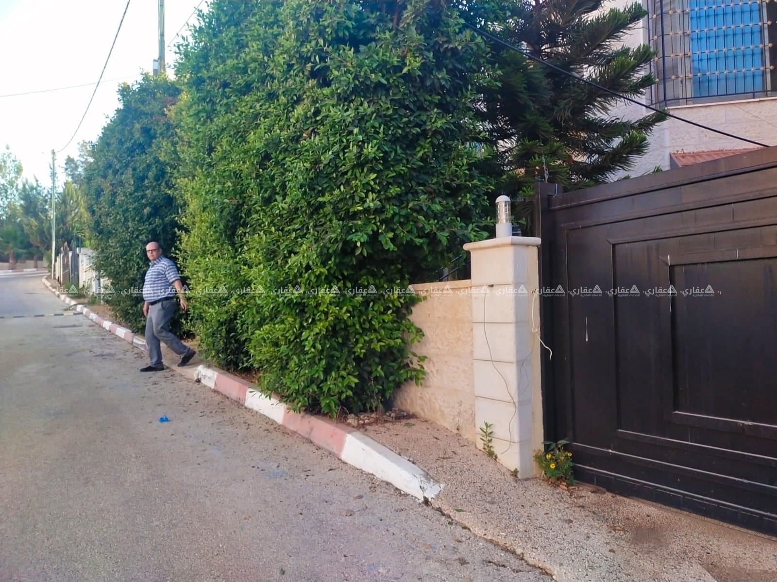 ڤيلا للبيع في حي راقي وإطلالة جميلة