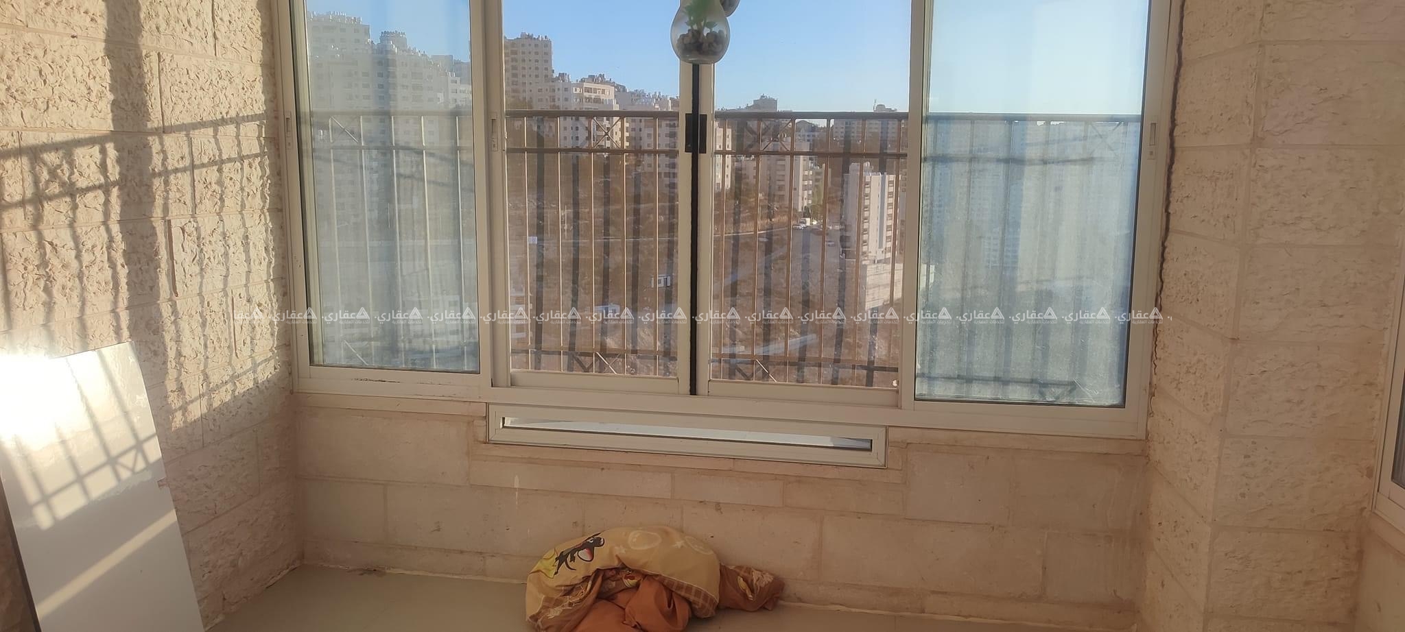 شقة للبيع بإطلالة رائعة