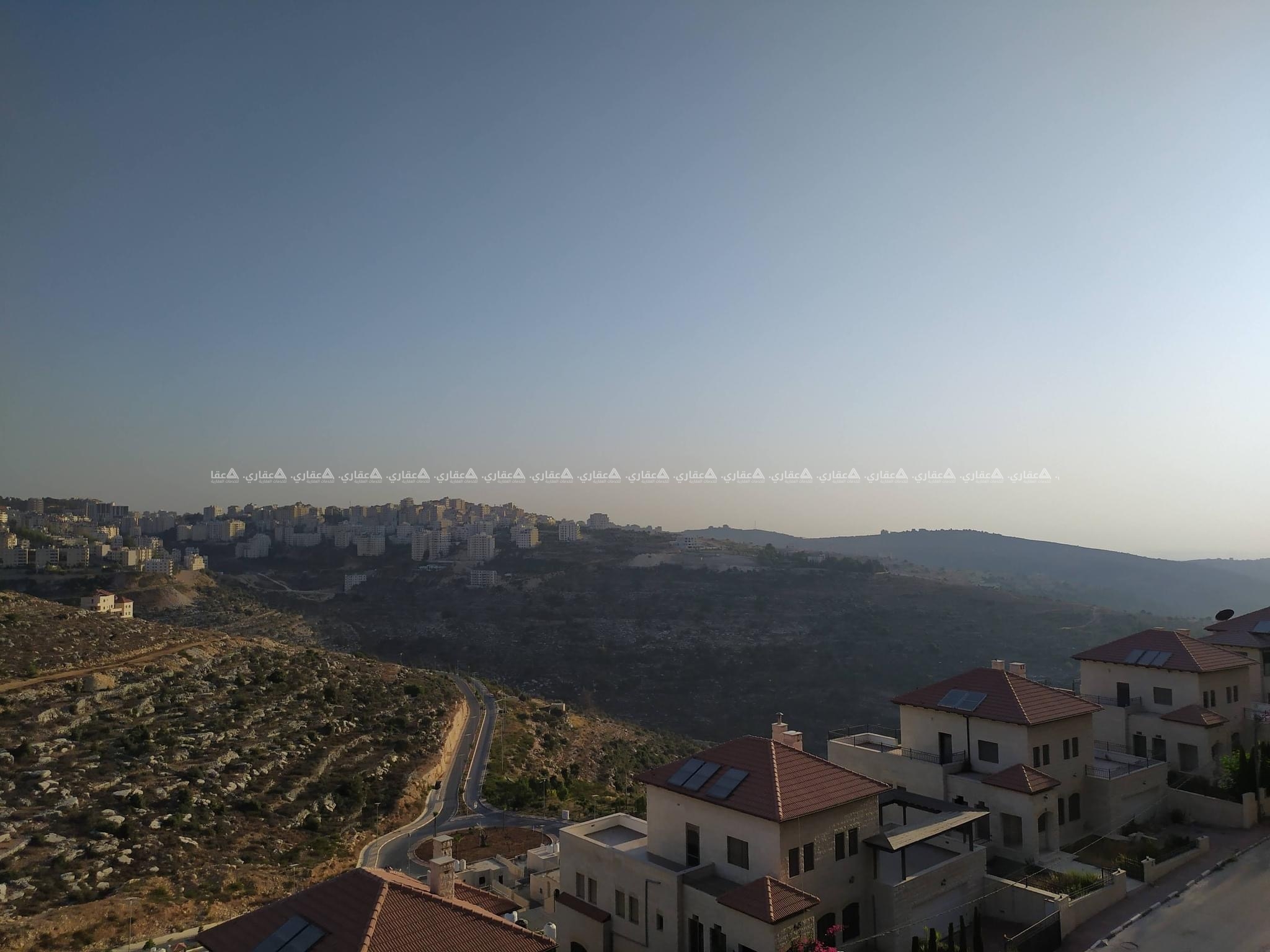 شفة جاهزة للبيع بإطلالة المميزة