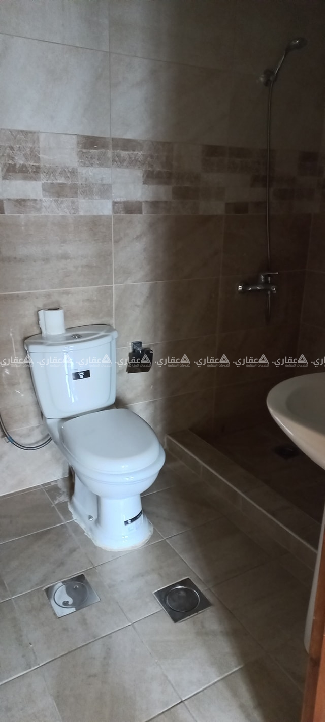 شقة فارغة للإيجار بالقرب من المحافظة
