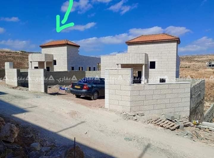 بيت مستقل مع أرض للبيع 