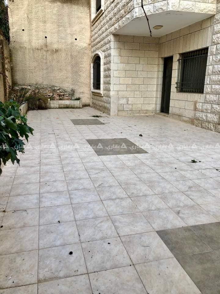 شقة مع حديقة جاهزة للسكن فوراً
