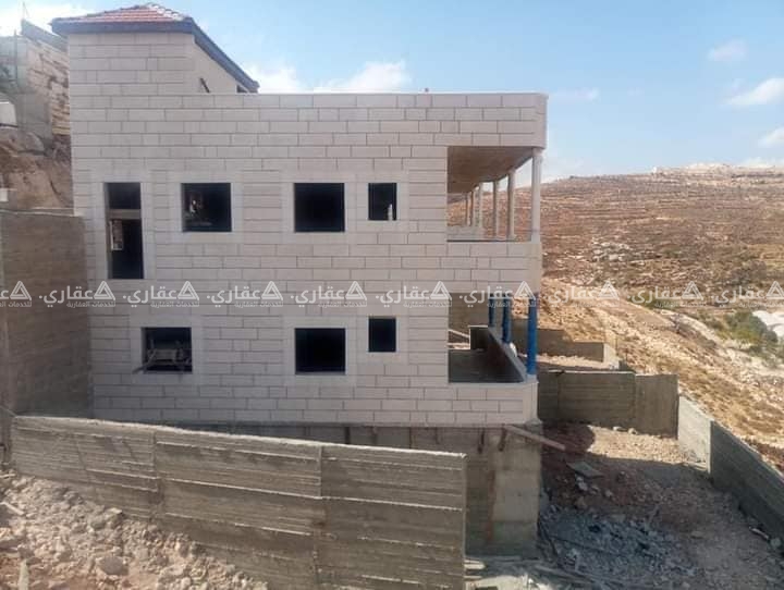 بيت مستقل مع أرض للبيع