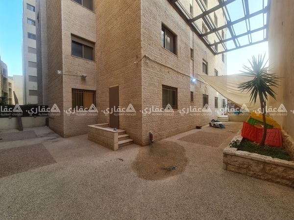  شقة أرضية مع حديقة خارجية خلف مدرسة المستقبل