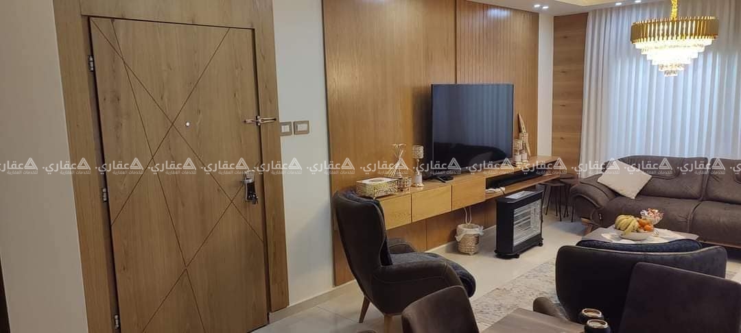 شقه للبيع قرب حديقه الاستقلال