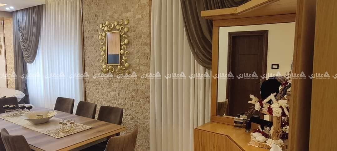 شقه للبيع قرب حديقه الاستقلال