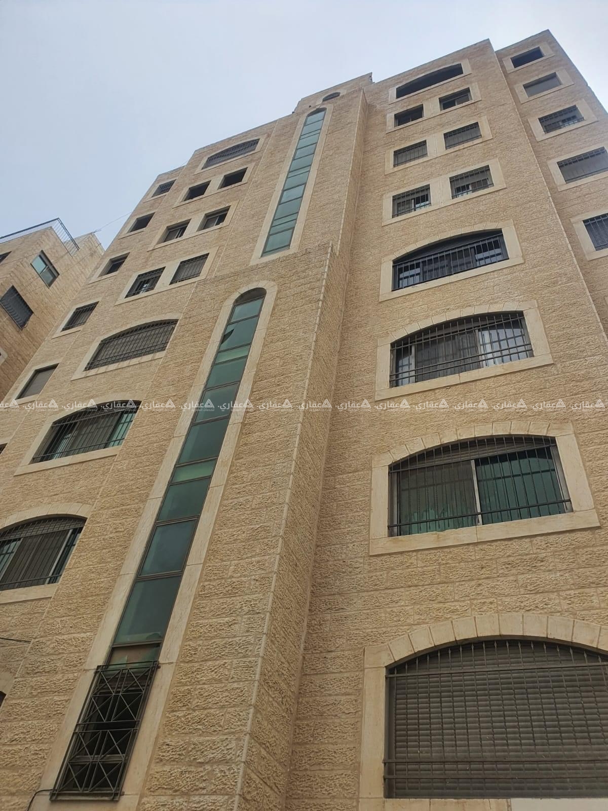شقتين بنفس العماره عظم