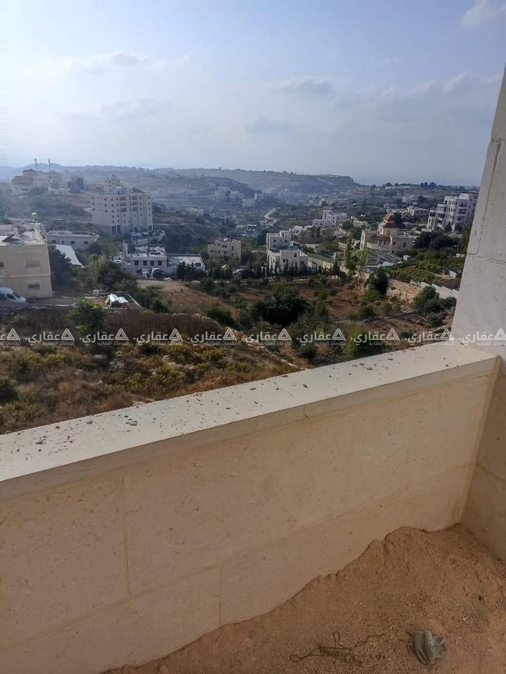شقة للبيع مطلة على أبو دعجان