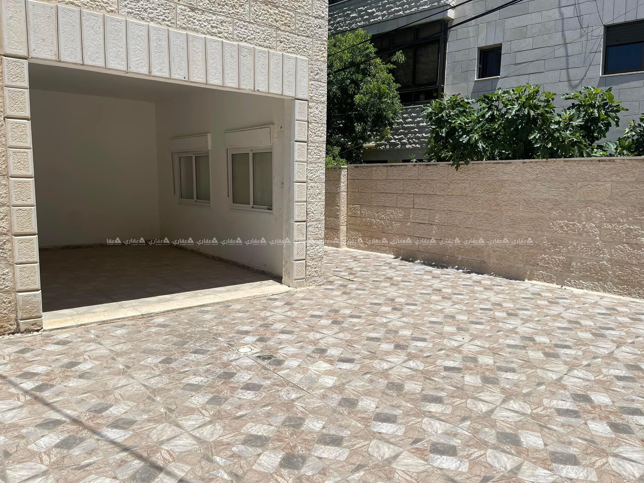 بيت مستقل بمدخل خاص للبيع