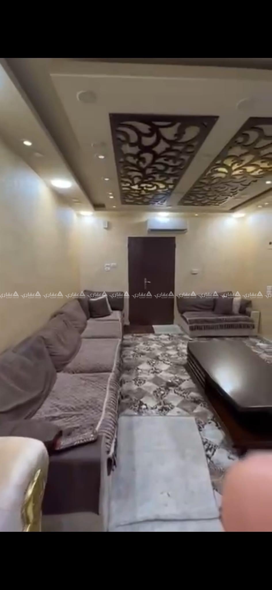 شقة مشطبة بمدخل مستقل للبيع