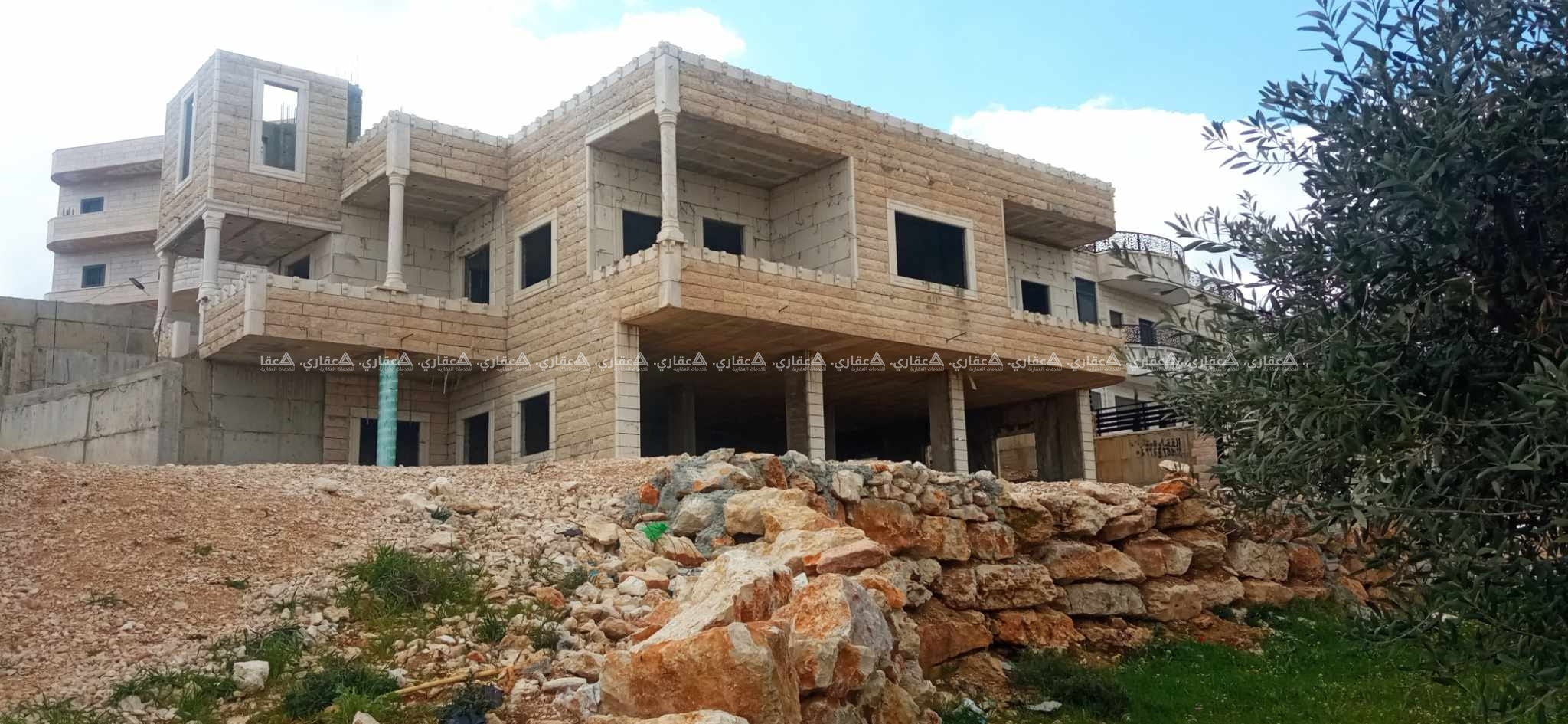 بيت مستقل عظم للبيع مع الأرض