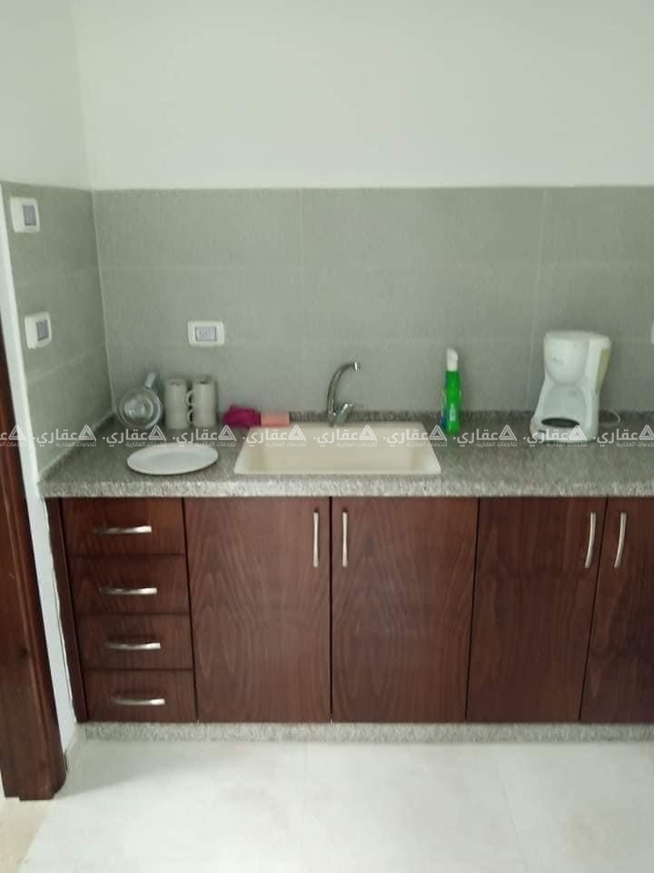 مكتب تشطيب جديد للإيجار 