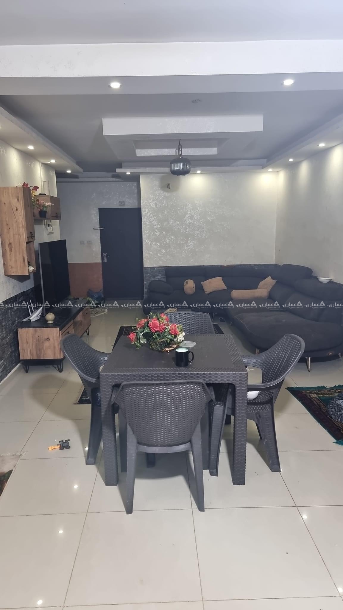 شقة أرضية تحفة بجوار مدارس الاوائل