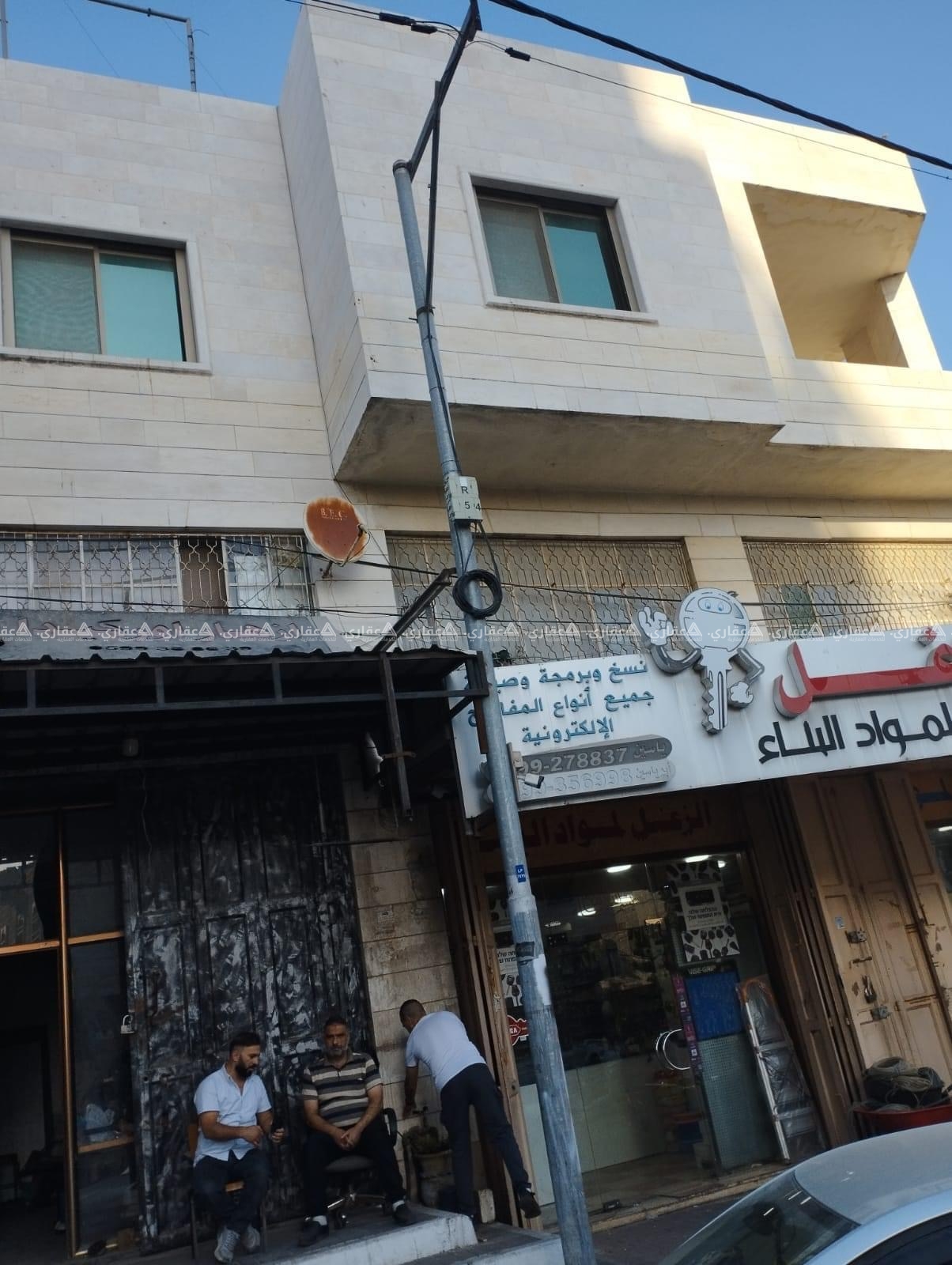 شقة تصلح للسكن أو مجمع طبي للبيع 