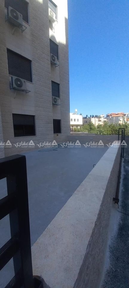 شقه أرضية غير مفروشه للإيجار 