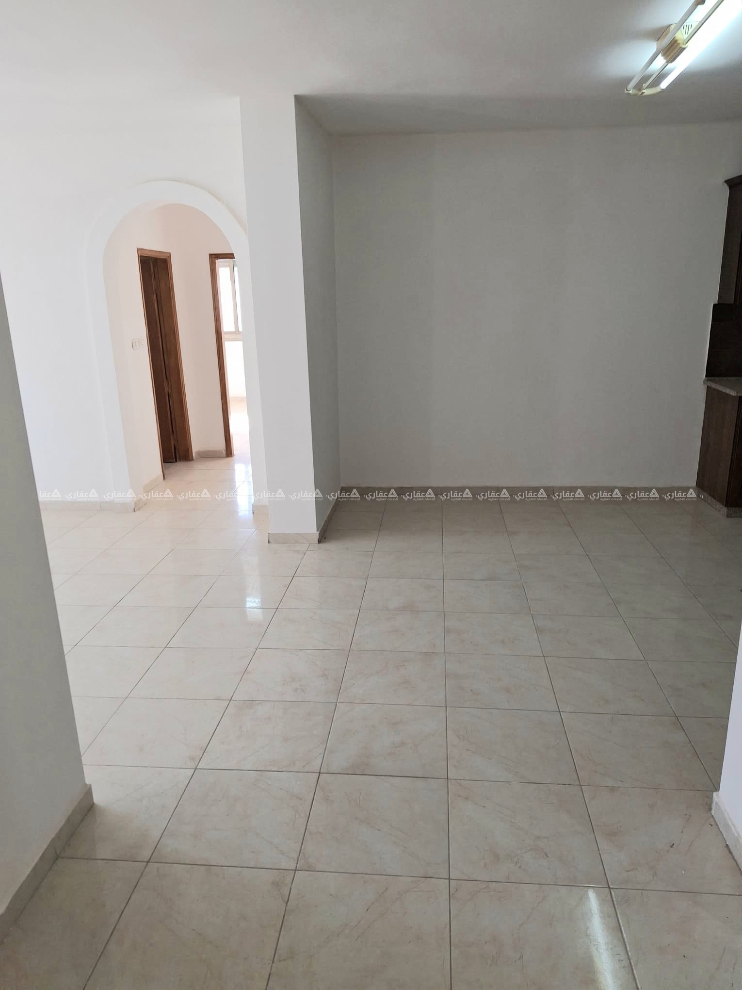 شقة بالقرب من الحراسات جاهزة للسكن فوراً