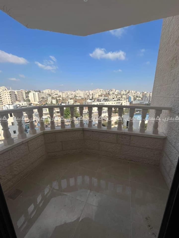 شقة مميزة بموقع استراتيجي وإطلالة مميزة