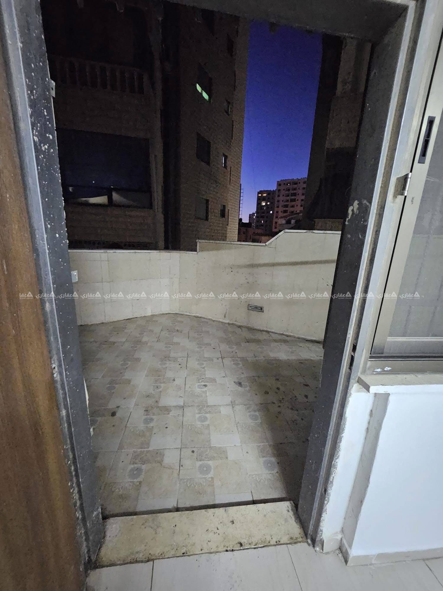 شقة للإيجار قرب مفرق سيكال