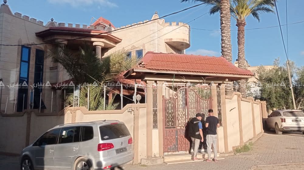 ڤيلا طابقين حجر قدسي للبيع