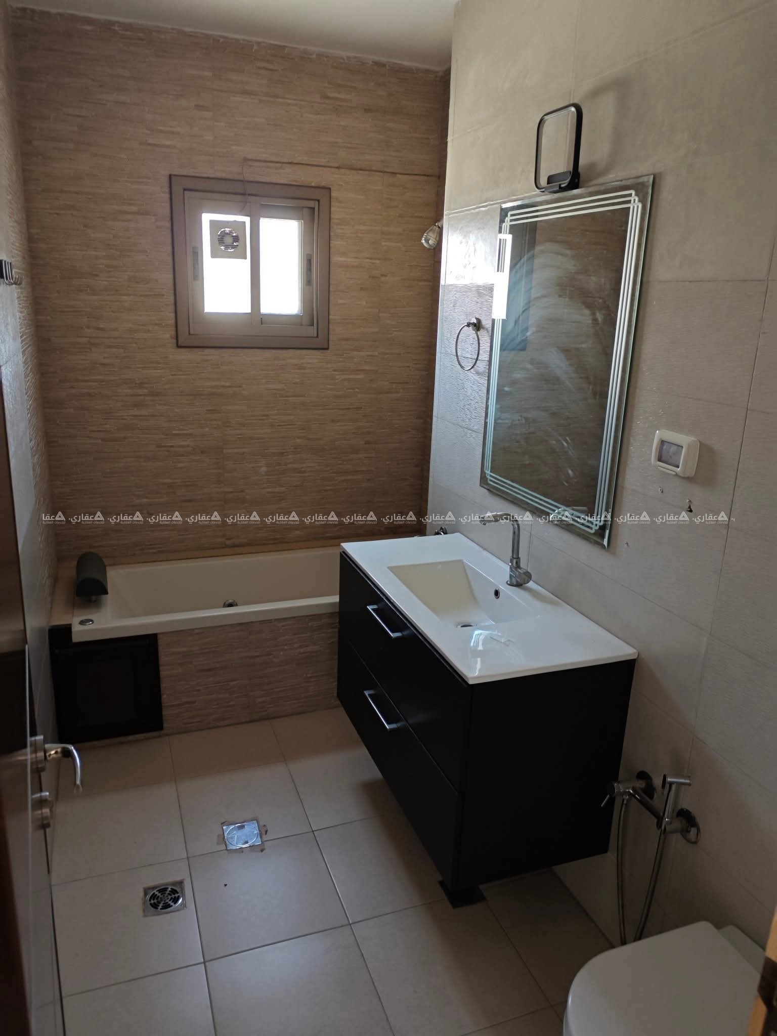 شقة سكنية للبيع فوق ازمير للمفروشات